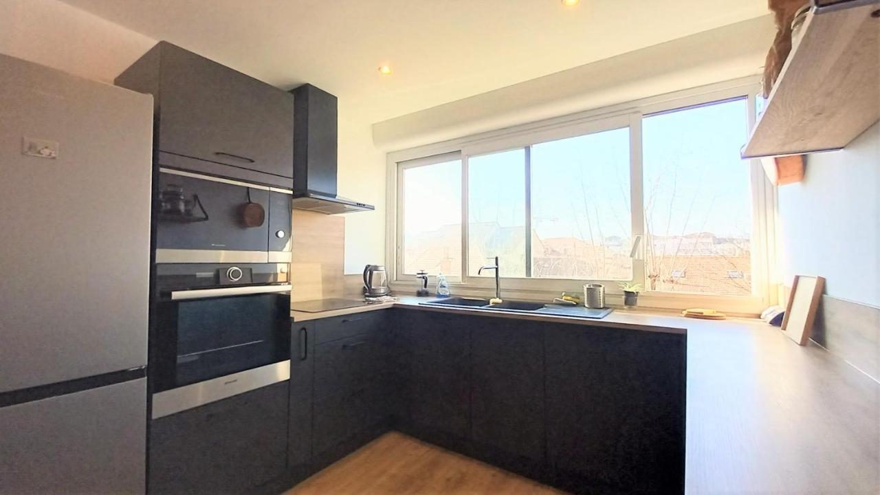 Magnifique Cocon - Metro A Republique - 2 Belles Chambres Avec Dressings - Wifi Gratuit - Netflix - Au Calme Absolu - Lumineux - Jardin Arbore Partage Dans La Residence Villeurbanne Ngoại thất bức ảnh